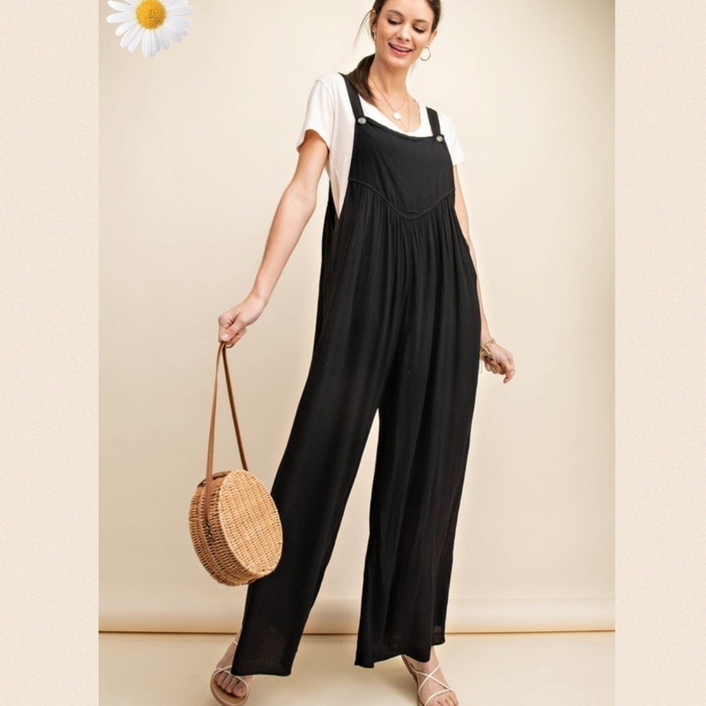 🎉HP 7-4🎉Black Pin Tucked Crepe Overalls
